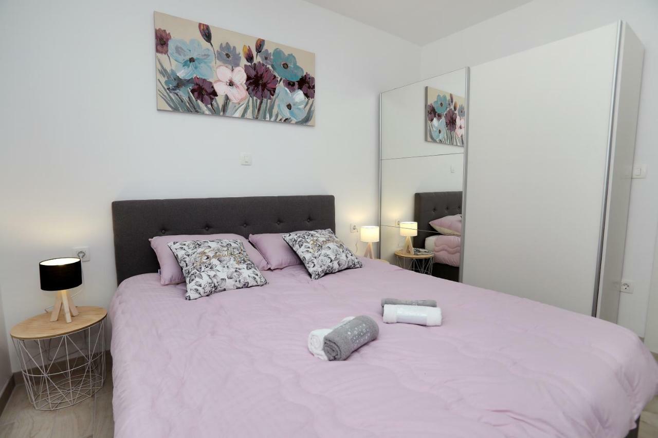 Apartment Little Marijeta Trogir Exterior foto